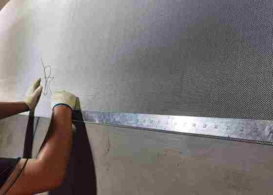 Okienne drzwi z żelaza nierdzewnej 304 316 9,5 Wielkość siatki Powłoka / powłoka PVC