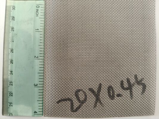 Siatka z drutu nierdzewnego o splocie płóciennym, oczko 20, średnica drutu 0.45mm, znacznie lepsza odporność na korozję